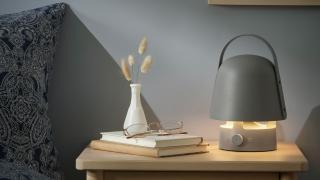 IKEA anunță VAPPEBY, o lampă cu boxă portabilă ce livrează sunet 360 grade