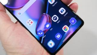 Motorola Edge 30 Pro: OS, UI, interfaţa curată, cea mai curata implementare de Android 12 + Ready For
