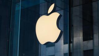 Apple şi Meta ar fi dat hackerilor date ale utilizatorilor, în urma unor cereri legale deghizate