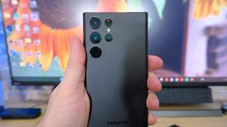 Samsung Galaxy S22 Ultra: Camera discret upgradată de la S21 Ultra, excelentă la stabilizare, selfie, Nightography