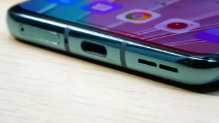 OnePlus 10 Pro: Acustica nu dă pe afară de tărie, dar sunetul e plăcut, suav