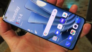 OnePlus 10 Pro: OS, UI, aplicaţii care încearcă să recâştige graţia publicului