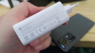 Xiaomi 12 Pro: Bateria devorată de Snapdragon 8 Gen 1, încărcare hiper rapidă