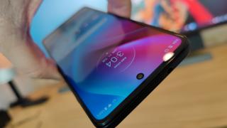 Motorola Moto G60s: Display modest, acelaşi de pe Moto G60