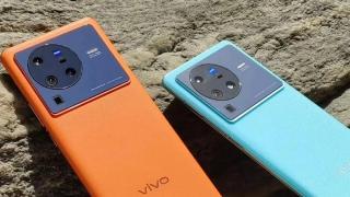 Specificațiile flagship-ului vivo X80 Pro ajung pe web înainte de debut; CPU Snapdragon 8 Gen 1, setup foto quad, alimentare la 80W