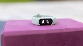 Garmin lansează brățara pentru fitness Vivosmart 5; Aduce un display tactil generos și o mulțime de senzori, într-un corp ușor și elegant