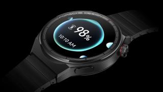Huawei Watch GT 3 primește o variantă Porsche Design din titaniu și mecanism închidere "invizibil"