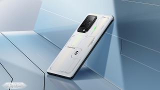 AnTuTu dezvăluie cele mai puternice smartphone-uri ale lunii aprilie 2022: Snapdragon 8 Gen 1 face legea