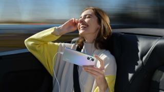 Noul smartphone OPPO Reno7 Lite este disponibil de astăzi în rețelele partenerilor din România, cu livrare din stoc