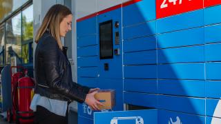 eMAG va percepe o taxă fixă de livrare pentru orice comandă cu ridicare de la easybox; Iată cât vei plăti