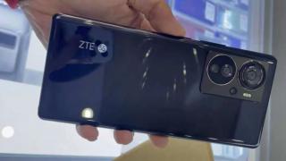 ZTE Axon 40 Pro apare în fotografii hands on, având o cameră foto în stil Huawei