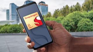 Pliabilele Samsung Galaxy Z Fold 4 și Z Flip 4 ar putea întârzia, procesorul Snapdragon 8 Gen+ având lansarea amânată