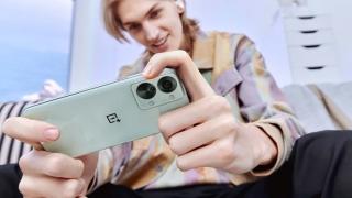 OnePlus Nord 2T debutează oficial în România! Primul smartphone cu CPU Dimensity 1300 aduce alimentare rapidă și sistem de camere potent