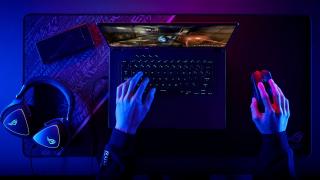 ASUS anunţă ROG Flow X16, un laptop convertibil şi uşor pentru gaming, cu ecran de 16 inch, RTX 3070 Ti