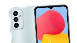 Samsung Galaxy M13 apare în imagini oficiale, care îi confirmă designul