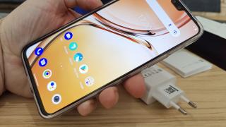 vivo V23 5G: Baterie care te învaţă să nu mai subestimezi capacităţile mici