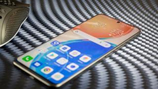 Honor X8 - Design arătos și construcție din plastic
