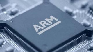 Qualcomm vrea să cumpere ARM împreună cu un consorţiu format din alte companii; Intel, Samsung au intrat pe fir