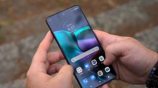 Motorola Edge 30: Display de top 20 all time, excelent la gaming