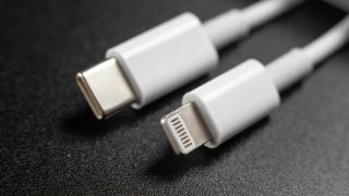 Uniunea Europeană va lua o decizie privind adoptarea unui singur tip de conector pentru alimentarea telefoanelor pe 7 iunie