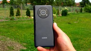 HONOR Magic4 Lite: Design de telefon MARE, cu spate cu look premium, dar magnet de impurităţi