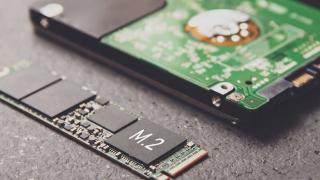 SSD-urile în loc de HDD-uri devin obligatorii din 2023 pentru producătorii de PC-uri