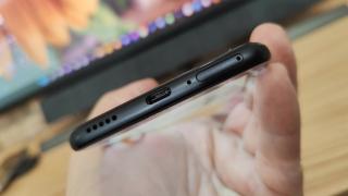 HONOR Magic4 Lite: Baterie nici prea-prea, nici foarte-foarte, încărcare rapidă