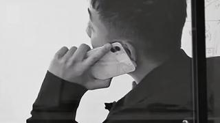 Nothing Phone (1) are designul confirmat oficial de către companie; Îl vedem chiar în mâinile lui Carl Pei într-un clip video