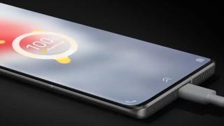 Cât de rapidă e tehnologia de alimentare la 200W pe fir? iQOO 10 Pro s-ar încărca în doar 12 minute de la 0 la 100%