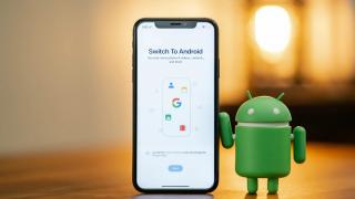 Acum îți poți transfera datele de pe iPhone pe orice smartphone care rulează Android 12 prin intermediul aplicației "Switch to Android"