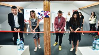 HUAWEI inaugurează prima sală de informatică în cadrul centrului SOS Satele Copiilor din București, spațiu pentru dezvoltarea abilităților digitale