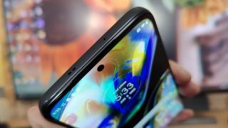 Motorola Moto G82 5G: Conectivitate 5G şi Wi-Fi dual band satisfăcătoare