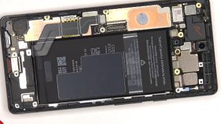 Google Pixel 6A primește o disecție video și obține 7/10 ca scor de reparabilitate