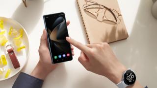 Preț și disponibilitate Samsung Galaxy Z Fold4 în România (-1000 de lei reducere la precomandă)