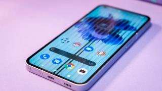 Ecranul lui Nothing Phone (1) nu ajunge la luminozitatea maximă promovată de companie; Ce are de spus creatorul telefonului?