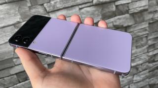 Samsung spune că telefoanele sale pliabile Galaxy Z Fold și Galaxy Z Flip atrag de 3 ori mai mulți cumpărători noi pentru brand decât o face seria Galaxy S