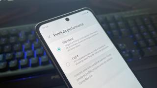 Samsung a adus pe noile sale pliabile Galaxy Z Fold4 și Z Flip4 un mod de performanță "light" care crește autonomia