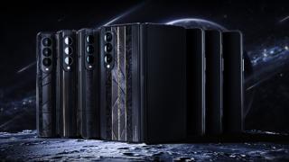 Pliabil pentru bogaţi: Samsung Galaxy Z Fold4 în ediție Caviar costă 10.000 de dolari, are fragmente de meteorit