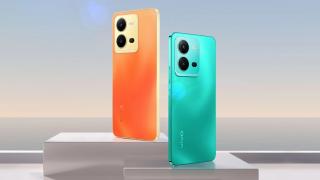 vivo V25e debutează oficial! Smartphone accesibil care își poate schimba culoarea, cu CPU Helio G99 și cameră de 64 MP