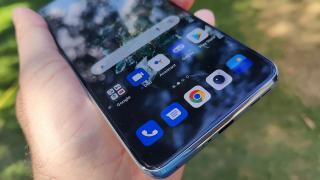 OnePlus 10T: Display satisfăcător pentru Netflix, acum fără LTPO