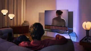 Bang & Olufsen prezintă soundbar-ul Beosound Theatre, model ultra premium pentru o experienţă cinematică acasă