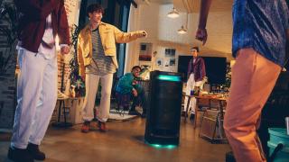 Sony anunță SRS-XV900 - Cea mai nouă și mai puternică boxă wireless din seria X, pentru cele mai tari petreceri