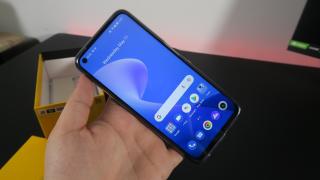 realme 10 are primele detalii apărute online: vine anul viitor, echipat cu baterie de 4880 mAh