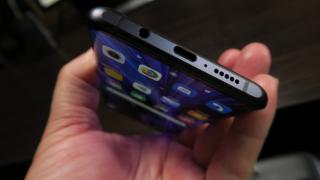 Xiaomi Mi Note 10 Lite: Acustică generoasă cu volumul, basul e OK