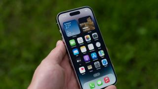 Apple iPhone 14 Pro: Display mai luminos decât credeam că e tehnic posibil