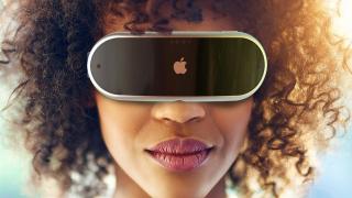 Casca de realitate virtuală Apple îţi va scana irisul pentru autentificare şi plăți