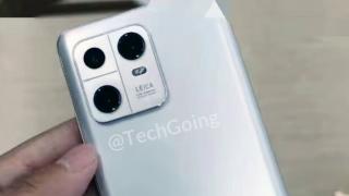 Xiaomi 13 Pro apare într-o fotografie clară; Designul e confirmat, aduce optică LEICA și o cameră cu senzor foto de 1 inch