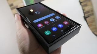 One UI 5.0 debutează azi pe telefoanele Galaxy S22 din Europa; În Italia a venit deja; Şi la voi?