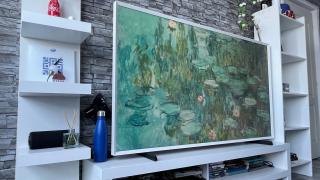 Prezentare Samsung the Frame 2022: televizor QLED artistic, cameleonul sufrageriei tale cu multiple rame