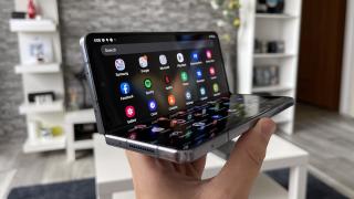 Samsung Galaxy Z Fold 4: OS, UI, aplicaţii cu productivitate cât (nu) poţi duce